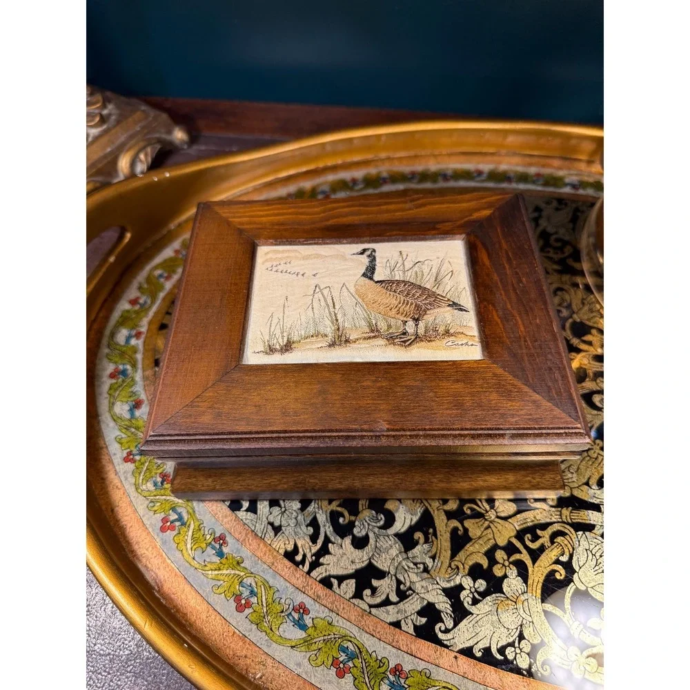 Vintage J.J. Cash Embroidered Goose Wood Keepsake Box‎